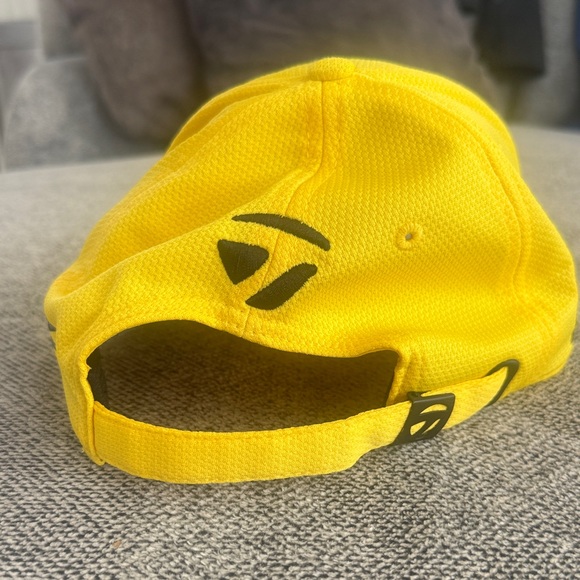TaylorMade Bright Yellow Golf Cap - Picture 8 of 11